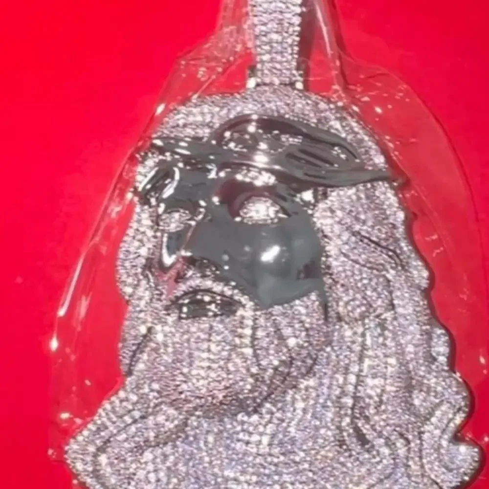 Jesus Pendant W Silver 20 Inch 2 D 56